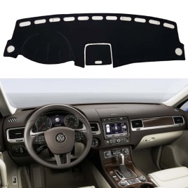 Накидка на панель Volkswagen Touareg Фольцваген Туарег 2010-2018г карпет 