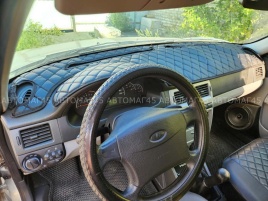 Накидка на панель Приора 1 2007-2014г с черной ниткой экокожа