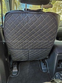 Maximal Защита  заднего сиденья с карманом экокожа черная c бежевой ниткой ромб 62х49см JJ-39-BLBG  