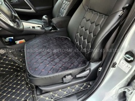 Maximal  Накидка на сиденье на силиконе велюр черный c красной ниткой 55 x 50 см 1шт   