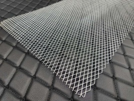 Новая Заря Защитная сетка на решетку радиатора средняя сетка хром 100х33см   