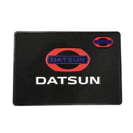Коврик  на панель противоскользящий Datsun   