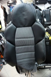 Драйв  чехлы универсальные экокожа черный кольчуга жаккард комплект   