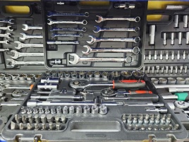 Набор  инструментов 82 предмета 1/2" 1/4"  гарантия 14 дней