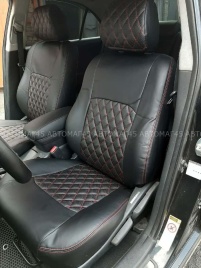 Авточехлы  Toyota Avensis Тойота Авенсис 2 поколение 2002-2009г экокожа черная красная нить ромб   