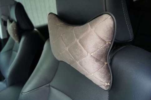 Maximal Подушка косточка под шею велюр коричневый с бежевой ниткой 26х19см 1шт    фото 5