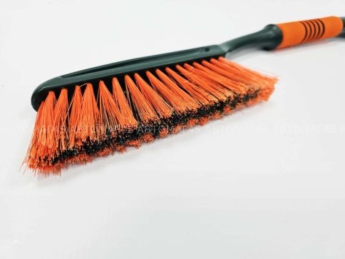 Li-Sa  щетка для снега со скребком распушенная щетина 64см LS208   фото 2