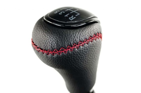 SALMAN Ручка КПП Lada Лада Приора 1 под КПП 2110 черный лак с красной ниткой в сборе   фото 6