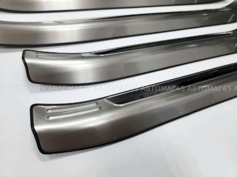 Накладки на внутр пороги Skoda Kodiaq Шкода Кодиак 2016-2023г широкие алюминий 4шт фото 4