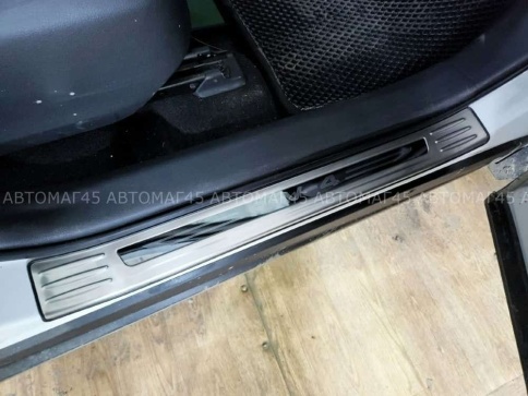 Накладки на внутр пороги Toyota RAV4 XA50 Тойота Рав4 ХА50 2018-2025г широкие алюминий 4шт фото 11