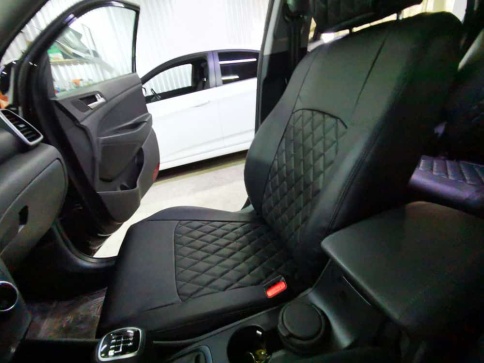 Авточехлы  Hyundai Tucson 3 2015-2021г Kia Sportage 16-22г 4 пок экокожа черная крас.нить ромб Динас фото 2