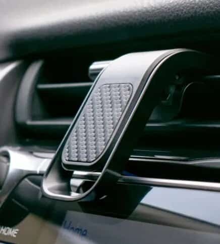 KPR держатель телефона и планшета на дефлектор магнитный карбон  фото 3