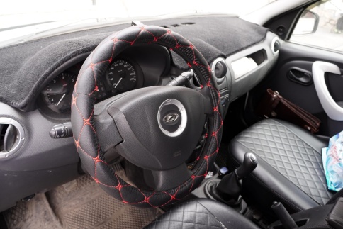 Maximal  оплетка руля экокожа черная ромб красная нитка размер 37-39см C329-BLRD  фото 2