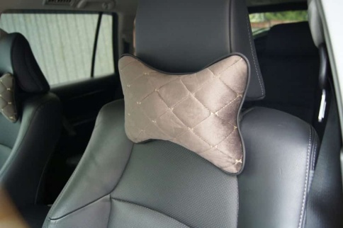 Maximal Подушка косточка под шею велюр коричневый с бежевой ниткой 26х19см 1шт    фото 2