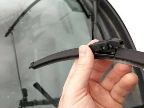 AVS щетка стекл-я Extra Line Vesta с 19г Duster 17г Arkana бескаркасная 600/450мм VTL-6045 2шт фото 3