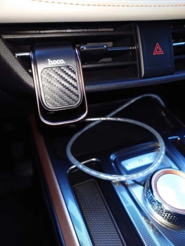 Hoco CA74 держатель телефона на дефлектор магнитный карбон  фото 4