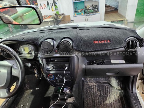 Накидка на панель Lada Granta Гранта 2011-2018г карпет + лого фото 4