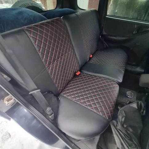 Авточехлы  Нива Шевроле Niva до 2014г экокожа черный с красной ниткой ромб    фото 6