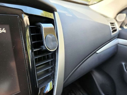 KPR держатель телефона и планшета на дефлектор магнитный черный    фото 5