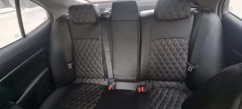 Авточехлы  Toyota Camry Тойота Камри с 2018г кузов V70 экокожа черная бежевая нить ромб    фото 2