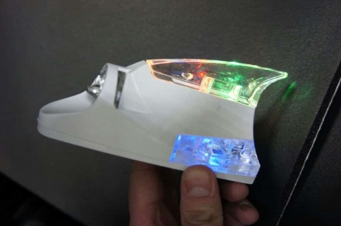 Антенна  Акулий плавник белый светящийся FLD 01   фото 5