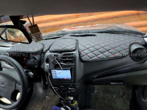 Накидка на панель Lada Granta Гранта FL с 2018г Lada Kalina Калина 2 с 2013г с красной ниткой экокож фото 2