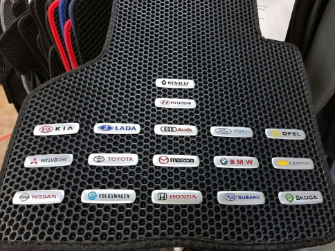 Шильдик Mitsubishi фото 2