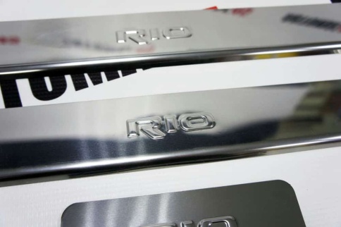 LIDER  Накладки на пороги  Kia Rio Киа Рио 2017-2022г Rio X-Line Х-Лайн 2017-2022г 4 шт нержавейка фото 2