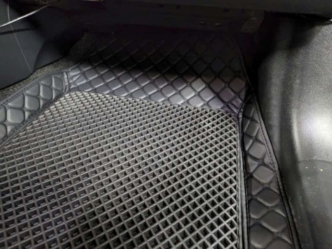 Коврики универсальные с бортиком экокожа съемный eva черный комплект 5шт    фото 6