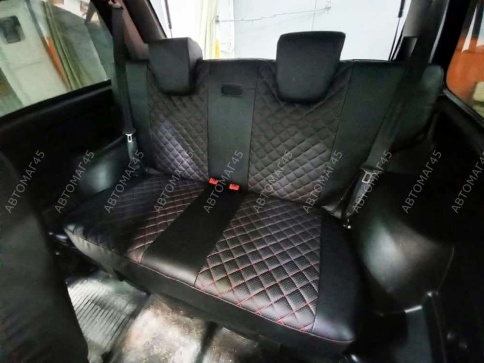 Авточехлы  Нива 4x4 урбан бронто легенд 2019-2026г экокожа черная с красной ниткой ромб Барс   фото 3