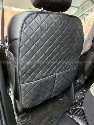 Maximal Защита  заднего сиденья с карманом экокожа черная с синей ниткой ромб соты 62х49см    фото 2