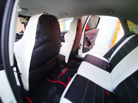 Динас  чехлы универсальные экокожа белый черный комплект    фото 5