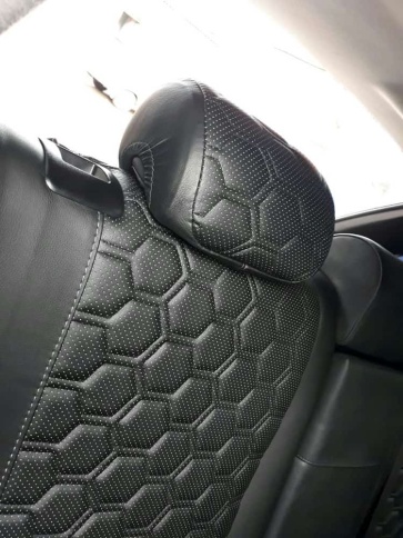 Драйв  чехлы универсальные Соты экокожа черный черный комплект    фото 5