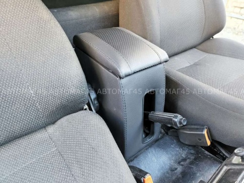 Подлокотник  Нива 2121 трехдверная Euro до 11.2019г экокожа    фото 3