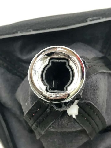 TLT Ручка КПП Lada 2110 2112 хром черный с красной ниткой с пыльником    фото 3