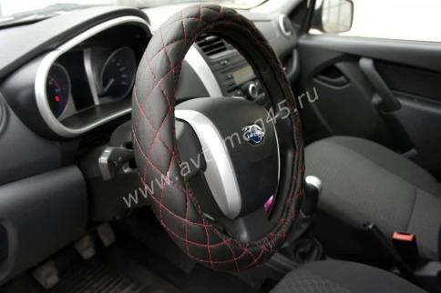 IGG  719 оплетка руля экокожа черный стеганый с красной отстрочкой    фото 8