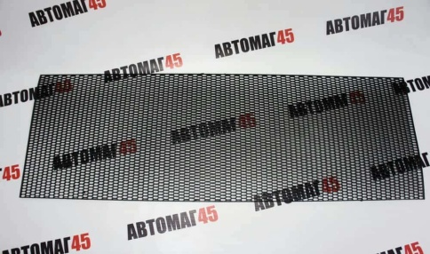 Защитная сетка на решетку радиатора ячейка сота 1x1.5 см мелкая черная 119х40см    фото 3