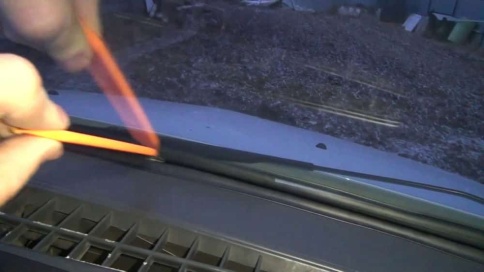 Carius уплотнитель между панелью и лобовым стеклом универсальный автомобильный 1,6м фото 4