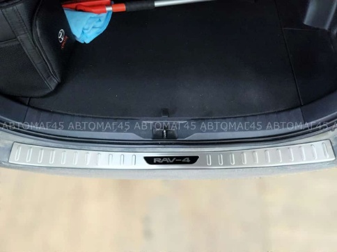 Накладка  на задний бампер Toyota RAV4 XA50 2018-2025г нержавейка хром 1шт фото 3