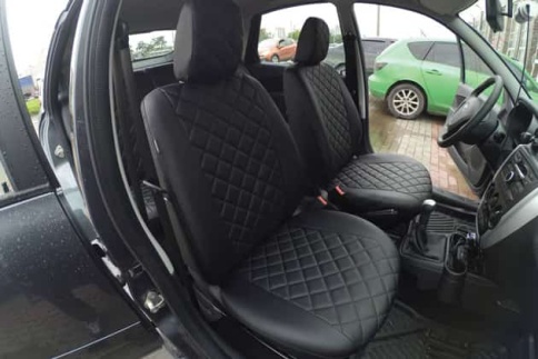 Авточехлы  Лада Granta Гранта до 08.2018г 1/1 экокожа черная ромб Тольятти   фото 1