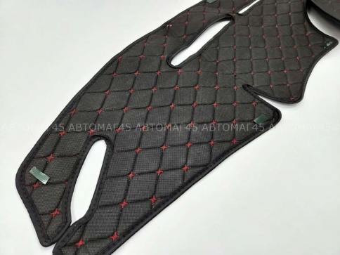 Накидка на панель ВАЗ 2110 только европанель с красной ниткой экокожа  фото 2