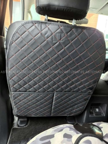 Maximal Защита  заднего сиденья с карманом экокожа черная с красной ниткой ромб соты 62х49см    фото 3