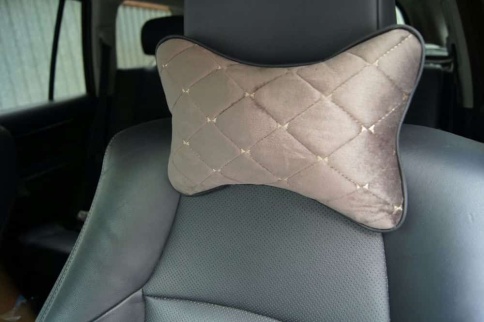 Maximal Подушка косточка под шею велюр коричневый с бежевой ниткой 26х19см 1шт    фото 1