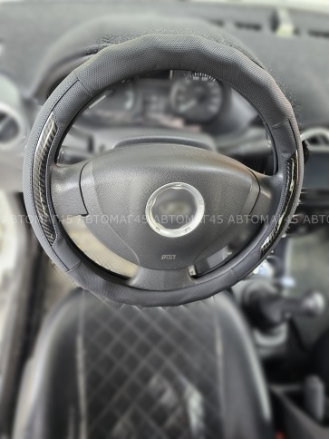 SALMAN  оплетка руля M экокожа перфорация 36-38см черная + карбон GYC-202-1  фото 2