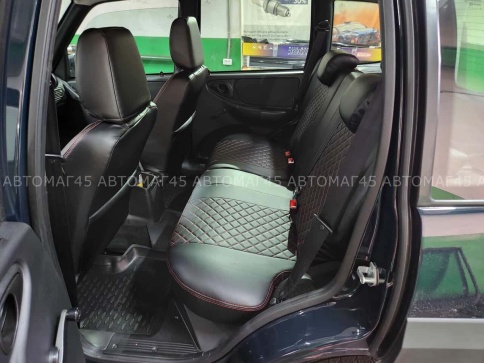 Авточехлы  Нива Шевроле Niva 2014-2020г Нива Travel с 2020г экокожа черная с красной ниткой ромб фото 18