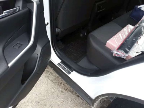 LIDER  Накладки на пороги  Toyota RAV4 XA50 Тойота Рав4 ХА50 2018-2024г 4 шт нержавейка    фото 4