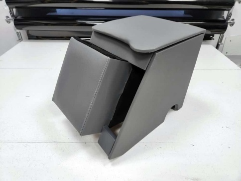 Подлокотник  УАЗ Hunter Хантер Вика-1 экокожа    фото 1