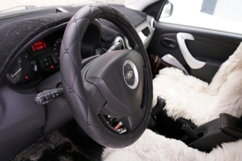 Maximal  оплетка руля экокожа черная ромб черная нитка размер 37-39см C329-BLBL  фото 6