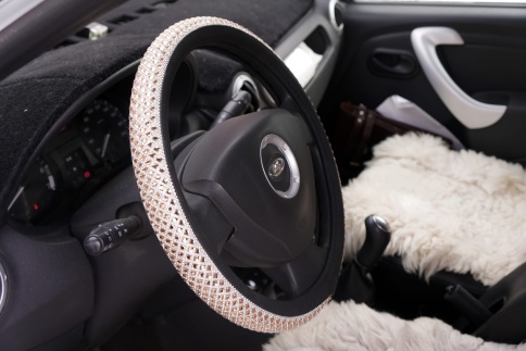 Оплетка  руля со стразами золотой/белый фото 2