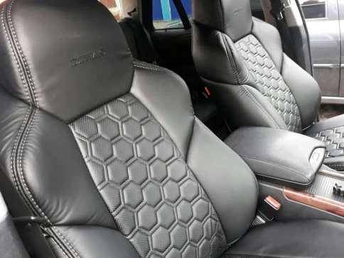 Драйв  чехлы универсальные Соты экокожа черный черный комплект    фото 1